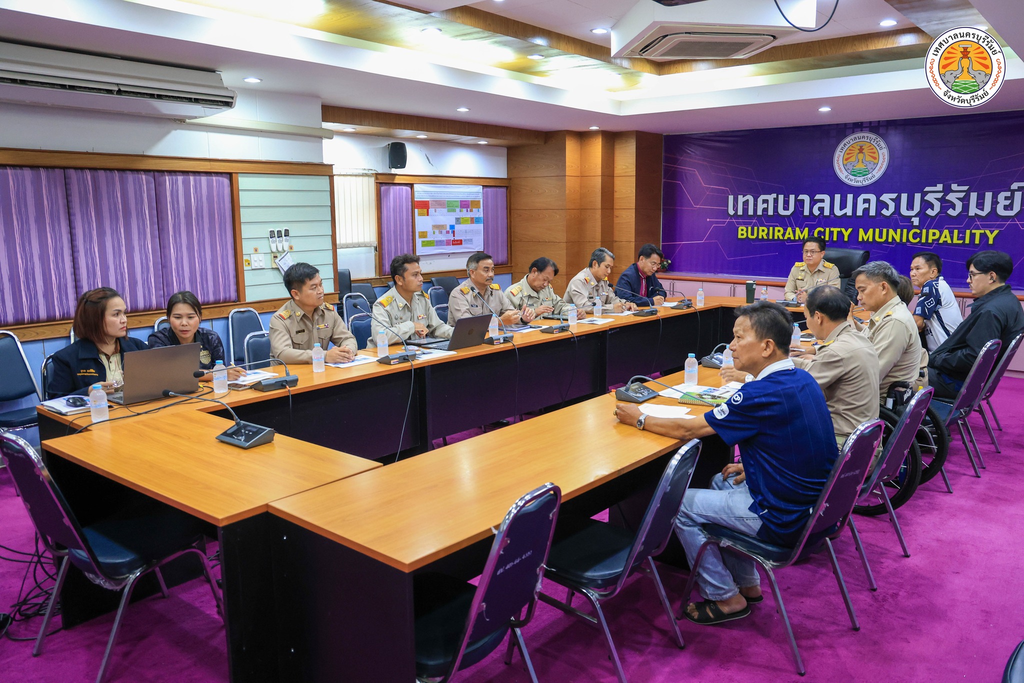 ประชุมจัดระเบียบสายสัญญาณสื่อสารในเขตเทศบาลนครบุรีรัมย์ ให้เป็นระเบียบเรียบร้อย