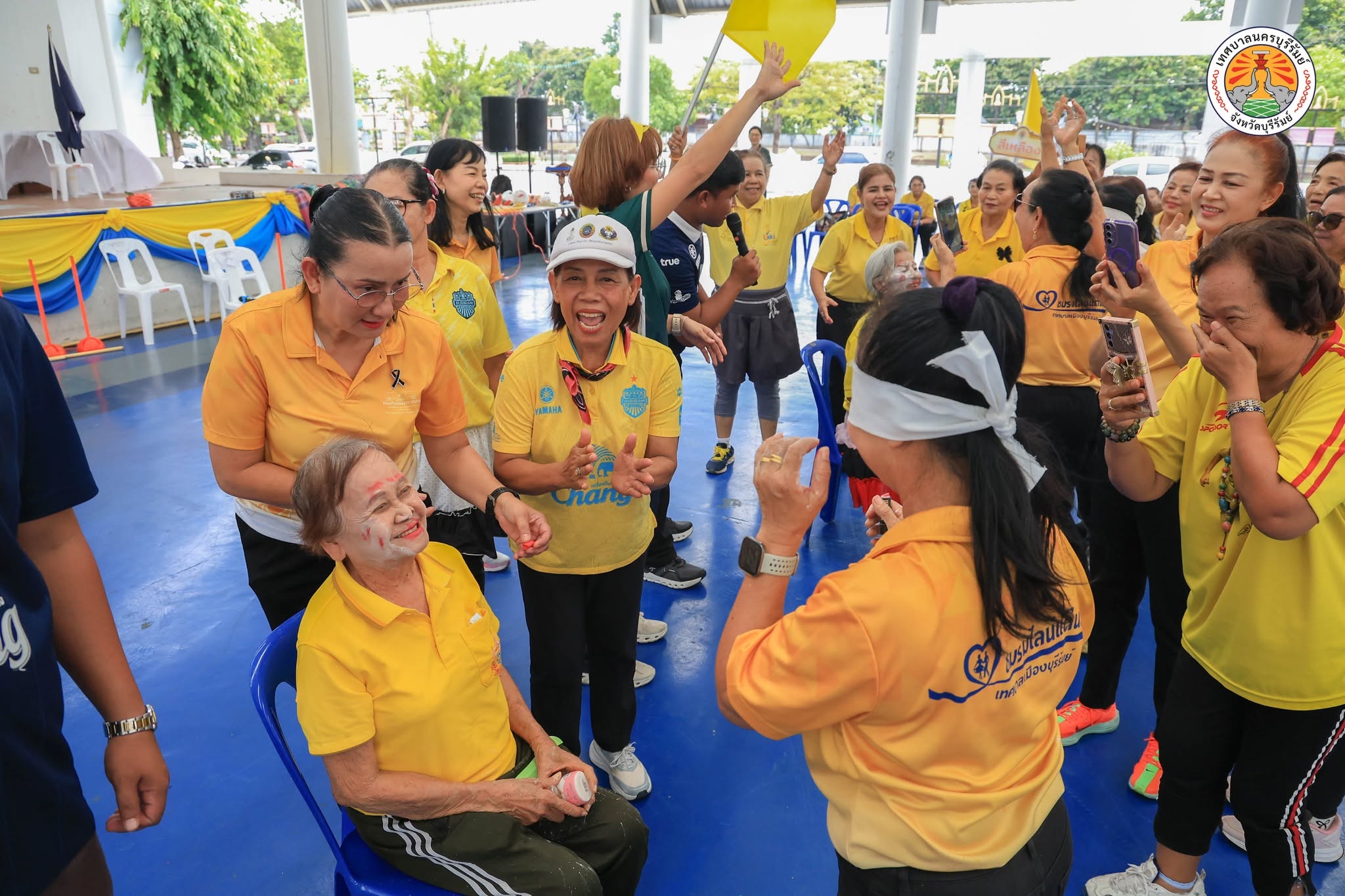 บรรยากาศมหกรรมกีฬาพื้นบ้านผู้สูงอายุ "วัยเก๋า" เทศบาลนครบุรีรัมย์