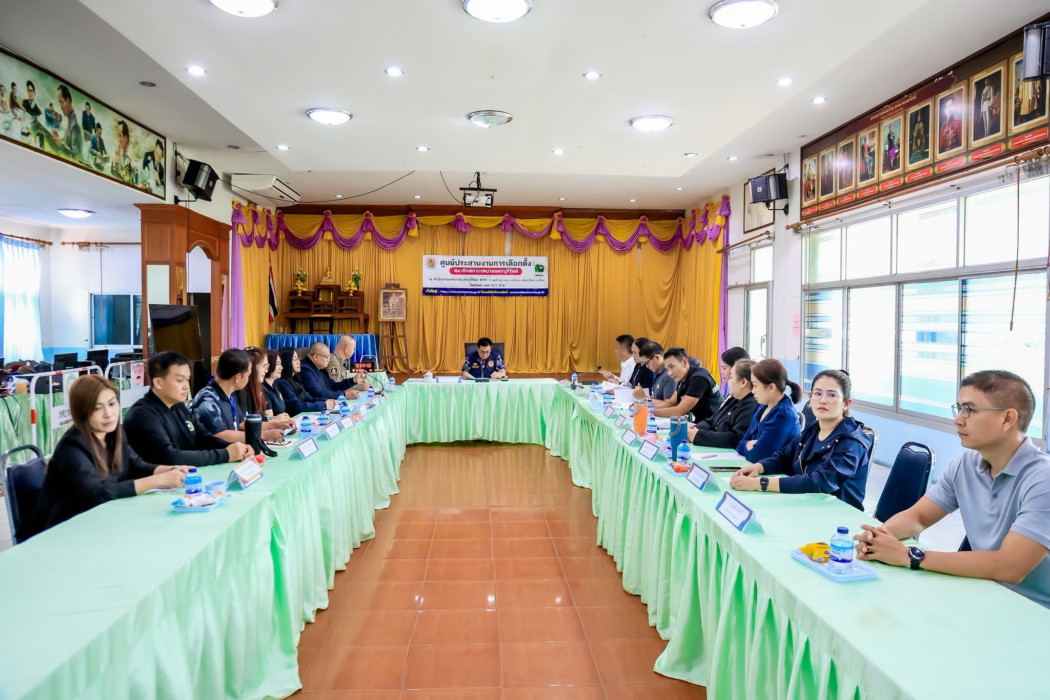 ประชุมเพื่อพิจารณาเกี่ยวกับการหาเสียงเลือกตั้ง การกำหนดหน่วยเลือกตั้ง เพื่อเตรียมความพร้อมในการเลือกตั้งสมาชิกสภาเทศบาลนครบุรีรัมย์ เขตเลือกตั้งที่ 4 กรณีแทนตำแหน่งที่ว่าง
