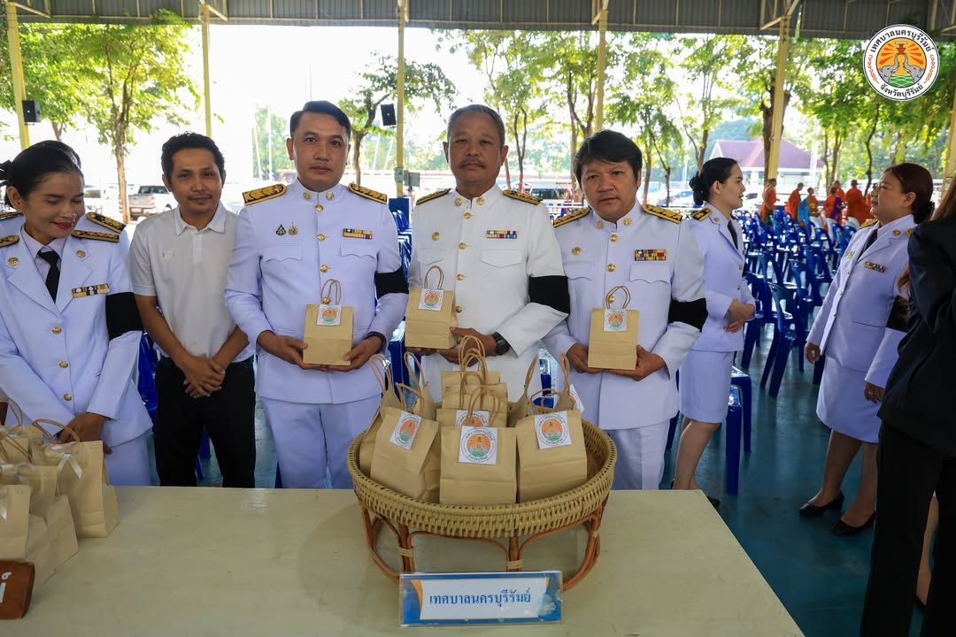 เทศบาลนครบุรีรัมย์ร่วมรัฐพิธีวันคล้ายวันสวรรคต พระบาทสมเด็จพระจอมเกล้าเจ้าอยู่หัว ภาพที่ 16