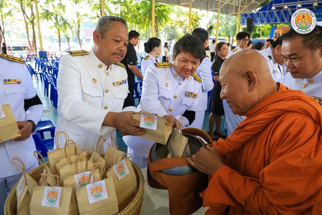 เทศบาลนครบุรีรัมย์ร่วมรัฐพิธีวันคล้ายวันสวรรคต พระบาทสมเด็จพระจอมเกล้าเจ้าอยู่หัว ภาพที่ 18