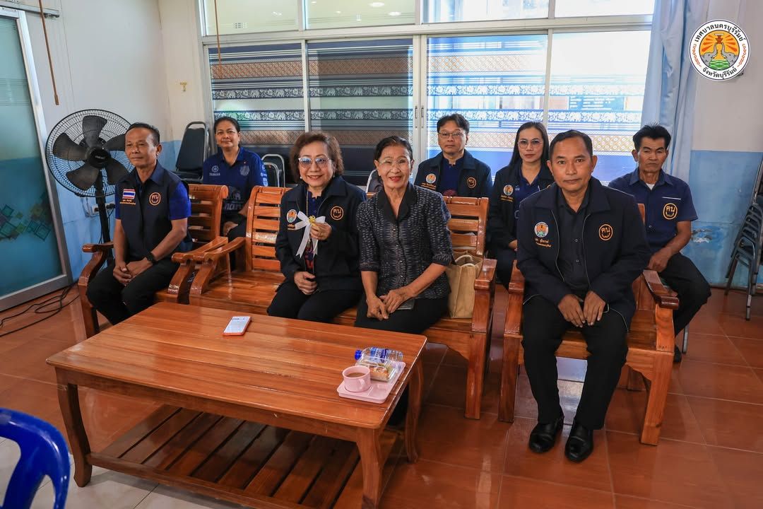 เทศบาลนครบุรีรัมย์จัดทำดอกไม้จันทน์สำหรับงานพระราชพิธีถวายพระเพลิงพระบรมศพ สมเด็จพระนางเจ้าสิริกิติ์ พระบรมราชินีนาถ พระ ภาพที่ 2