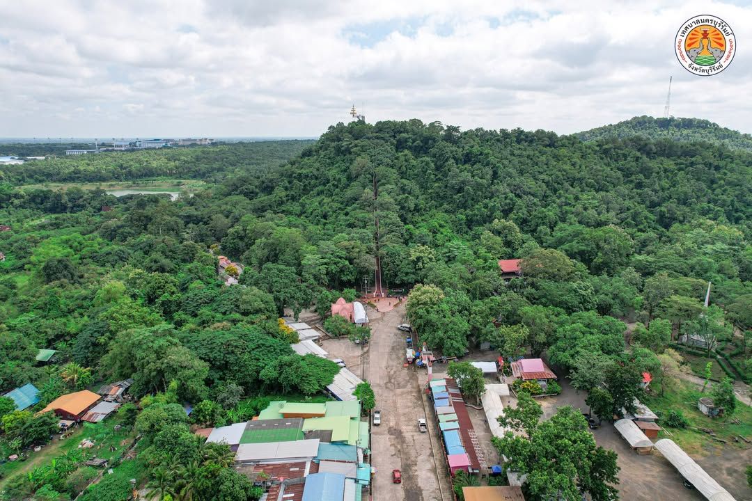 เทศบาลนครบุรีรัมย์จัดเตรียมสถานที่วนอุทยานภูเขาไฟกระโดง รองรับงานประเพณีกวนข้าวทิพย์ – ตักบาตรเทโวโรหณะ ภาพที่ 6