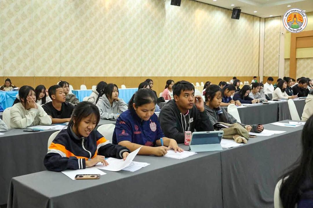 รองปลัดเทศบาลนครบุรีรัมย์ เยี่ยมและให้กำลังใจคณะครู ผู้บริหารสถานศึกษา และนักเรียน โครงการค่ายบูรณาการวิชาการ STEM Educa ภาพที่ 11