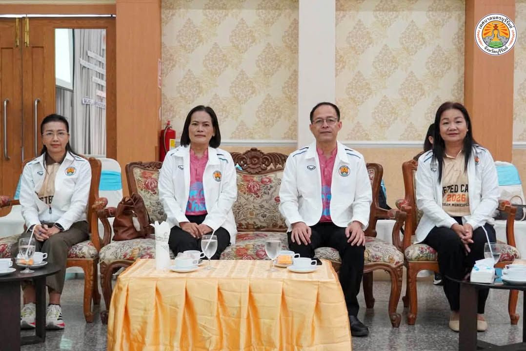 รองปลัดเทศบาลนครบุรีรัมย์ เยี่ยมและให้กำลังใจคณะครู ผู้บริหารสถานศึกษา และนักเรียน โครงการค่ายบูรณาการวิชาการ STEM Educa ภาพที่ 2