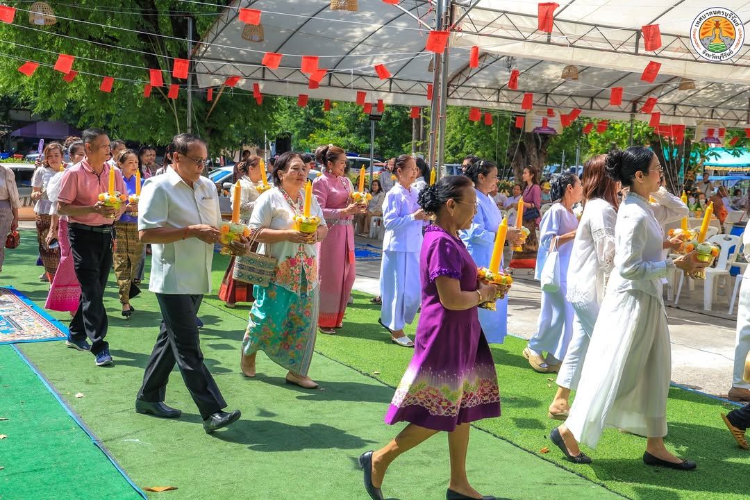 รองนายกเทศมนตรีนครบุรีรัมย์และสมาชิกสภาเทศบาลนครบุรีรัมย์ ร่วมประเพณีกวนข้าวมธุปายาส ณ วัดกลางพระอารามหลวง ภาพที่ 11