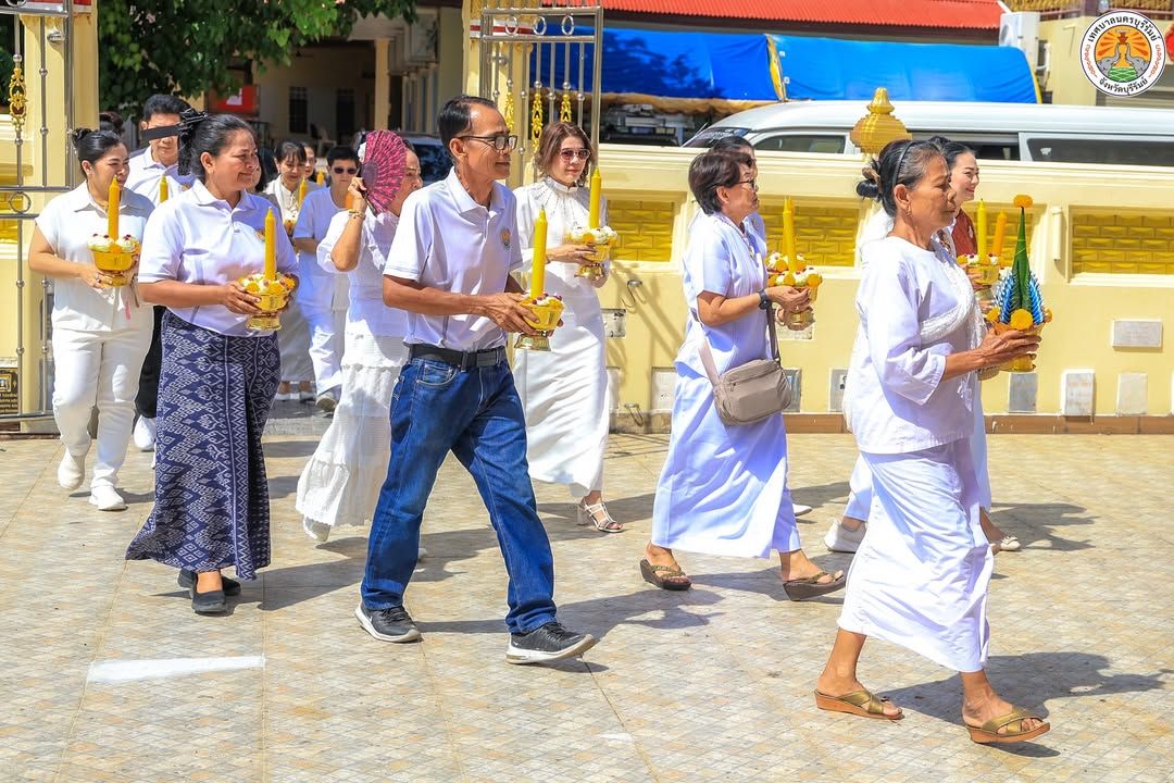 รองนายกเทศมนตรีนครบุรีรัมย์และสมาชิกสภาเทศบาลนครบุรีรัมย์ ร่วมประเพณีกวนข้าวมธุปายาส ณ วัดกลางพระอารามหลวง ภาพที่ 13