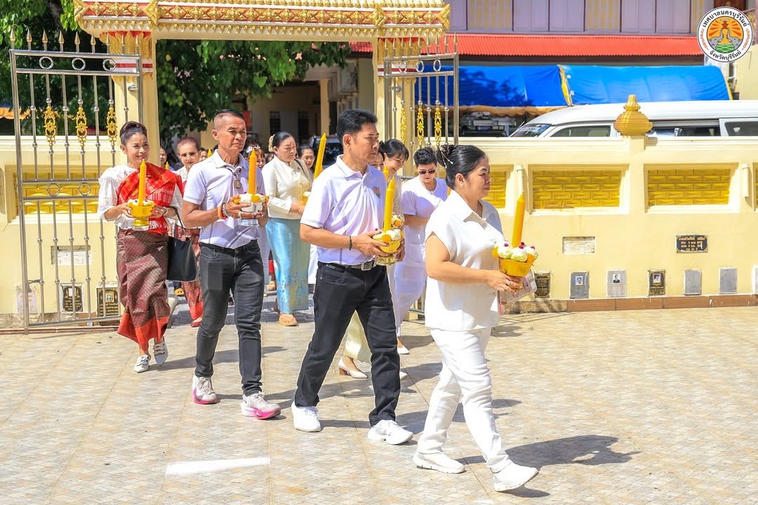 รองนายกเทศมนตรีนครบุรีรัมย์และสมาชิกสภาเทศบาลนครบุรีรัมย์ ร่วมประเพณีกวนข้าวมธุปายาส ณ วัดกลางพระอารามหลวง ภาพที่ 14