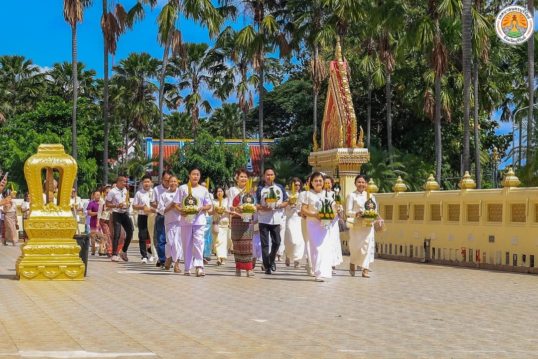 รองนายกเทศมนตรีนครบุรีรัมย์และสมาชิกสภาเทศบาลนครบุรีรัมย์ ร่วมประเพณีกวนข้าวมธุปายาส ณ วัดกลางพระอารามหลวง ภาพที่ 15