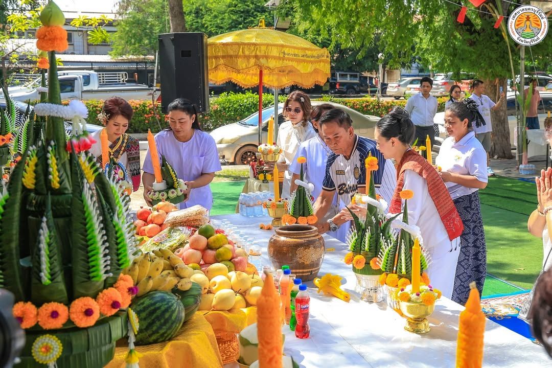 รองนายกเทศมนตรีนครบุรีรัมย์และสมาชิกสภาเทศบาลนครบุรีรัมย์ ร่วมประเพณีกวนข้าวมธุปายาส ณ วัดกลางพระอารามหลวง ภาพที่ 16