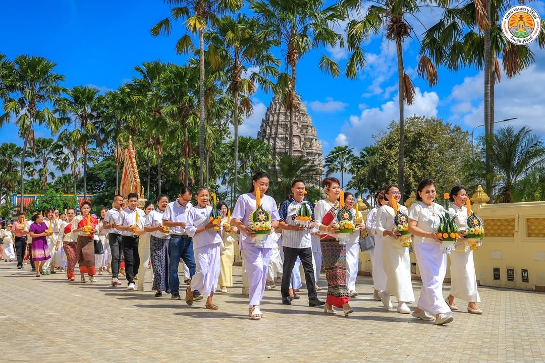 รองนายกเทศมนตรีนครบุรีรัมย์และสมาชิกสภาเทศบาลนครบุรีรัมย์ ร่วมประเพณีกวนข้าวมธุปายาส ณ วัดกลางพระอารามหลวง ภาพที่ 5
