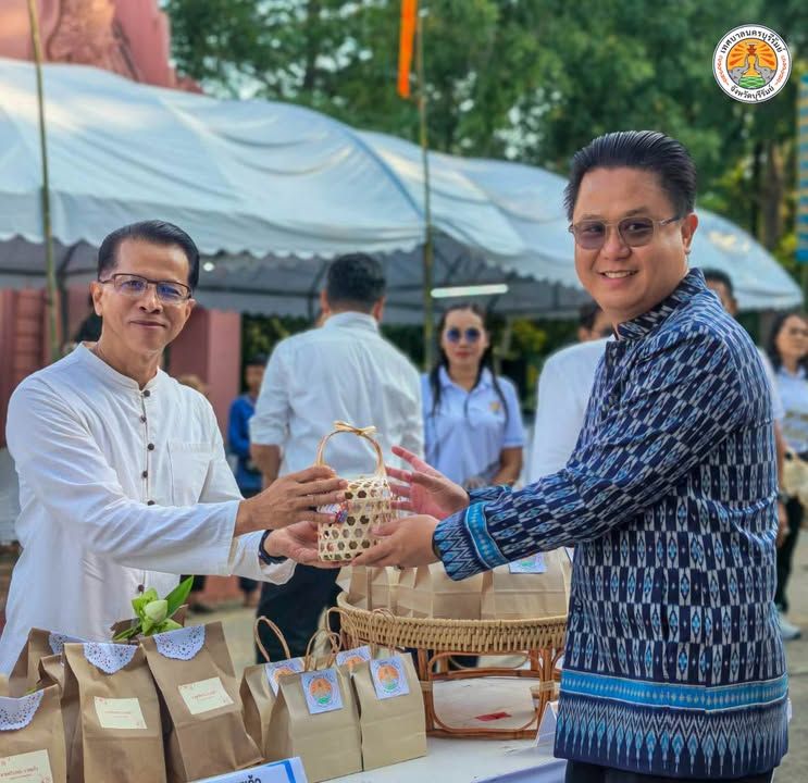 จังหวัดบุรีรัมย์และเทศบาลนครบุรีรัมย์จัดงานประเพณีกวนข้าวทิพย์-ตักบาตรเทโวโรหณะ เนื่องในวันออกพรรษา ประจำปี 2569 ณ เขตห้ ภาพที่ 11