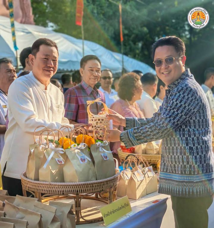 จังหวัดบุรีรัมย์และเทศบาลนครบุรีรัมย์จัดงานประเพณีกวนข้าวทิพย์-ตักบาตรเทโวโรหณะ เนื่องในวันออกพรรษา ประจำปี 2569 ณ เขตห้ ภาพที่ 19