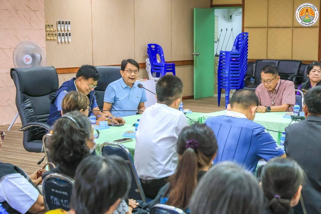 เทศบาลนครบุรีรัมย์ให้การต้อนรับคณะศึกษาดูงานจากเทศบาลตำบลกบินทร์ แลกเปลี่ยนเรียนรู้งาน อสม. กับการสร้างคุณภาพชีวิตแบบมีส ภาพที่ 18